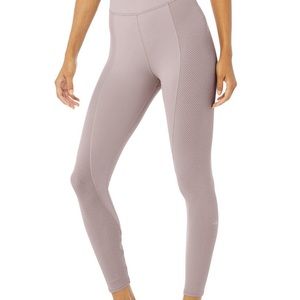 NWOT Alo yoga pants